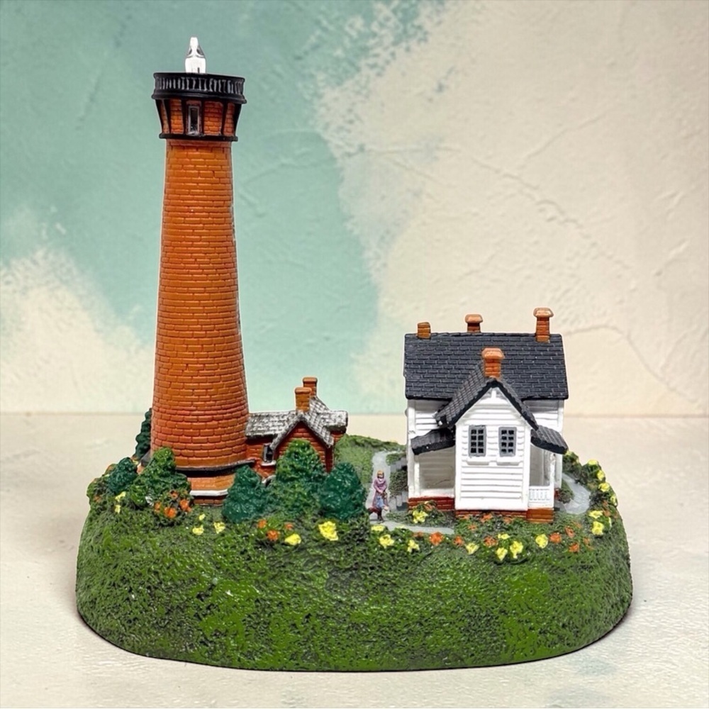 Currituck Beach Lighthouse Figurine Resin Orange/Green GUC